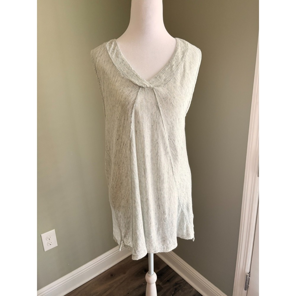 Sleeveless V-Neck Tunic Top - Light Sage